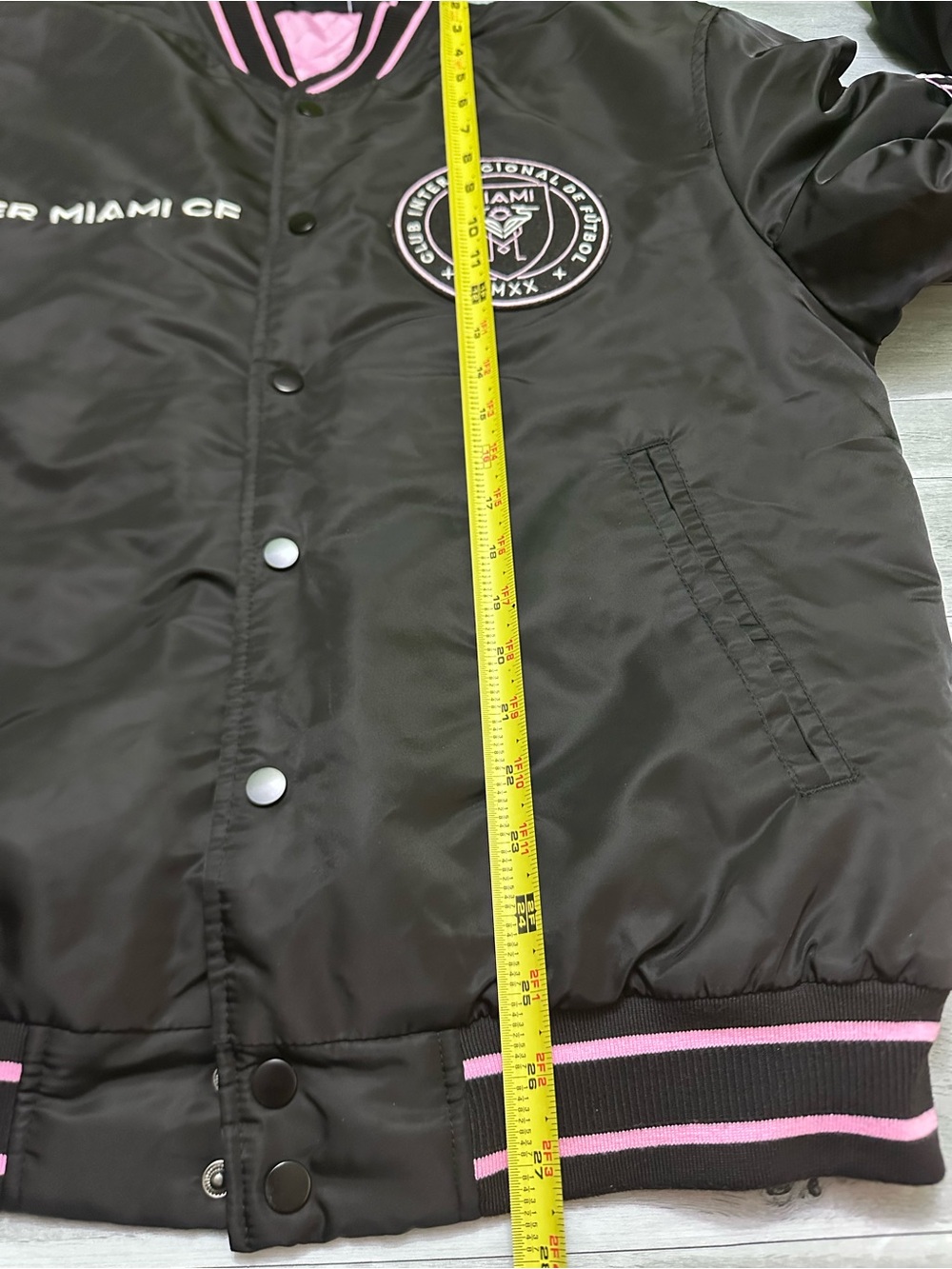 Club Internacional de Fútbol Miami Black and Pink Bomber Jacket M - Picture 6 of 10